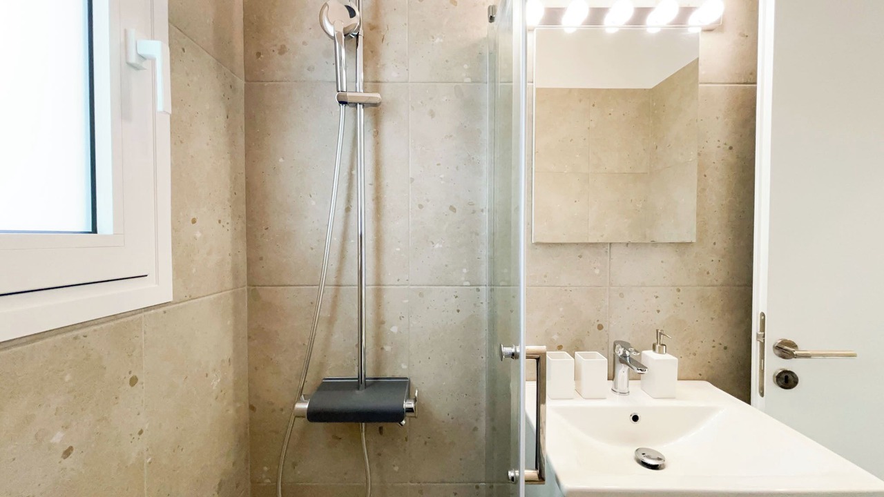 Photo of Bathroom in Voula