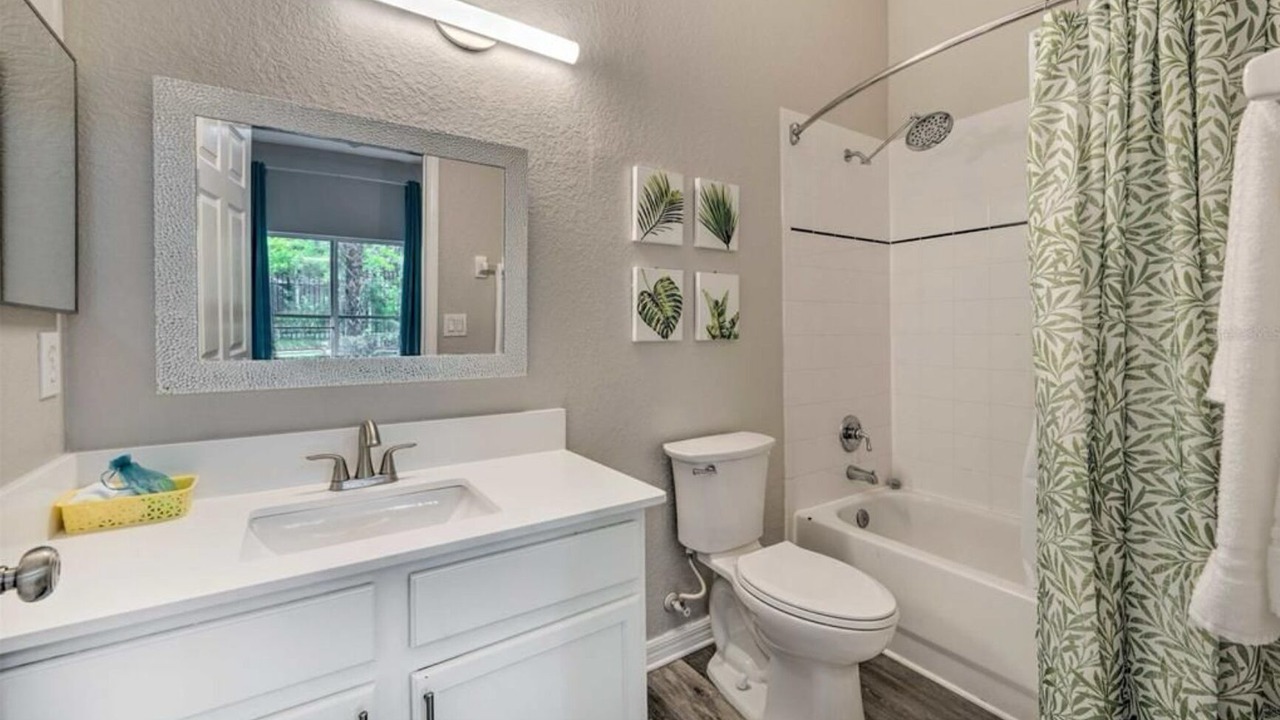 Photo of Bathroom in Bahama Bay