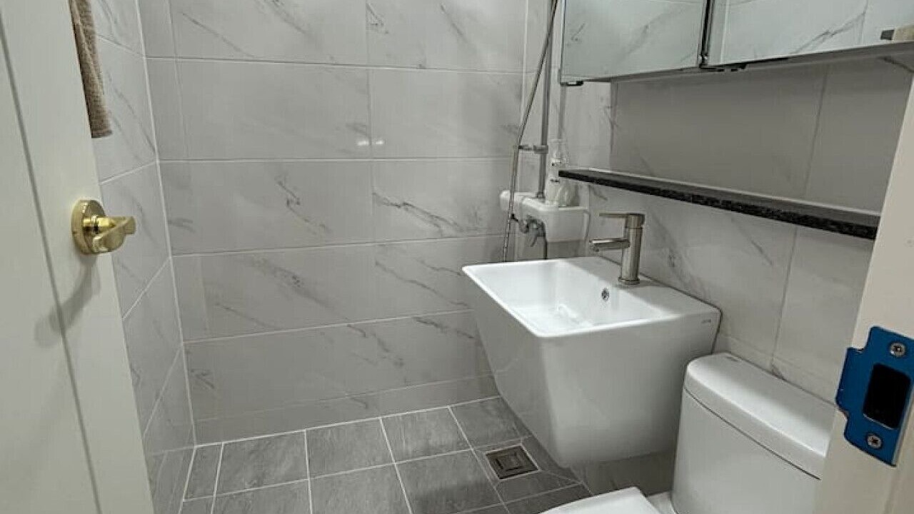 Photo of Bathroom in Suyuil-tong