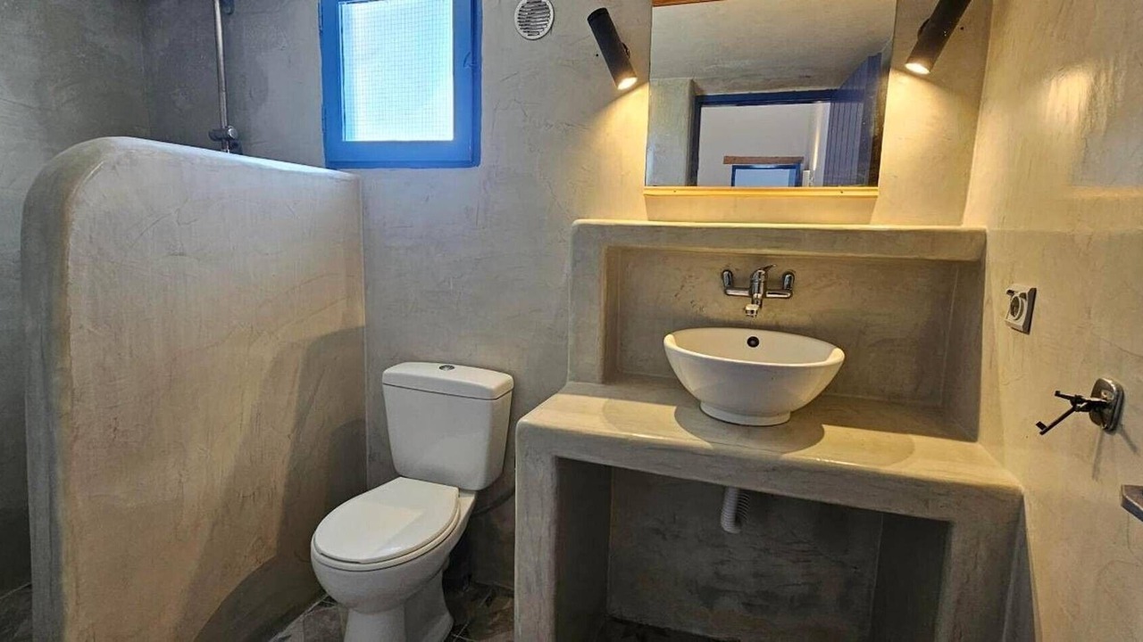Photo of Bathroom in Perissa