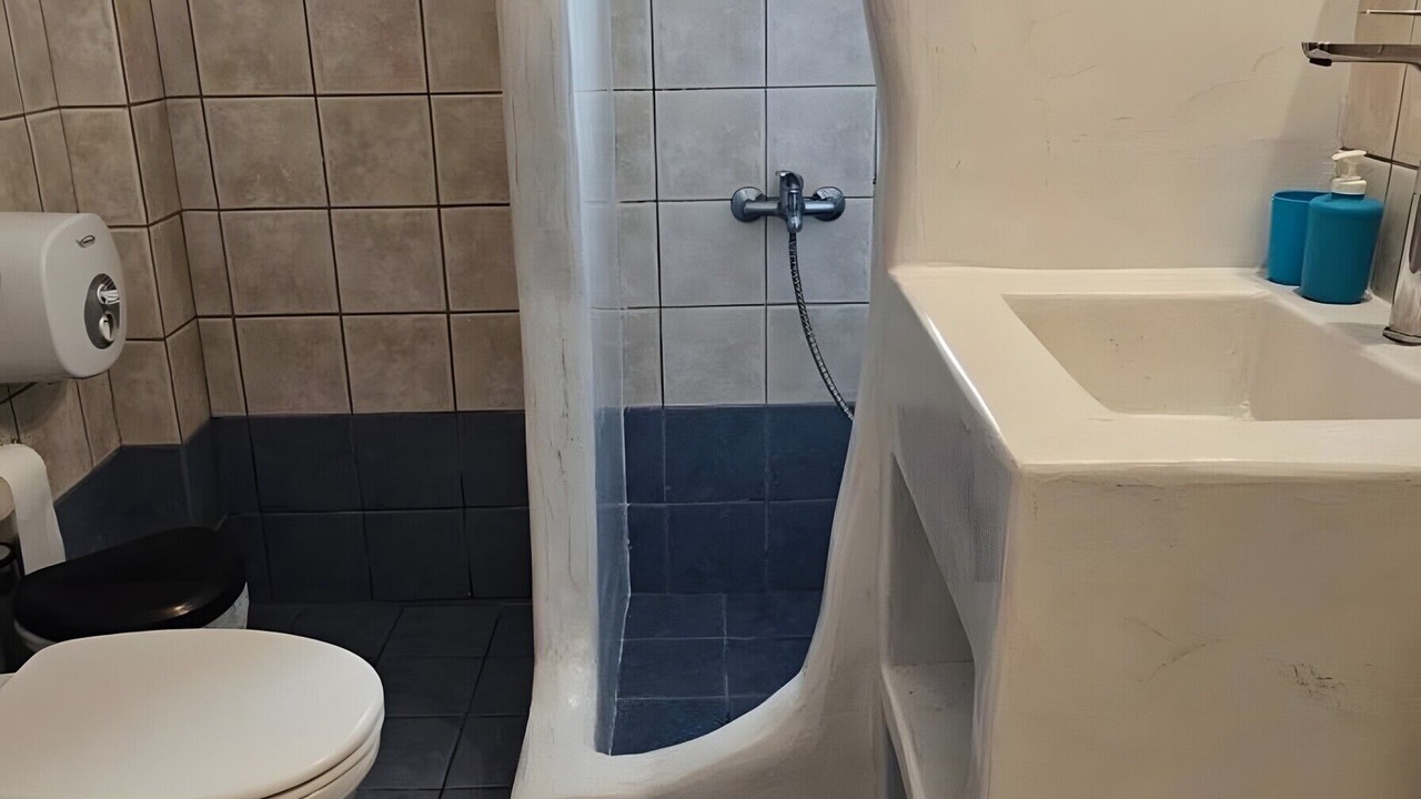 Photo of Bathroom in Perissa
