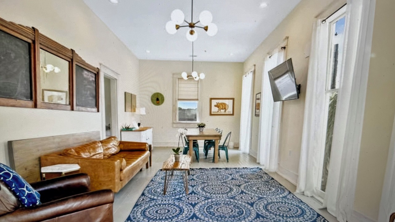 Photo of Livingroom in West Riverside