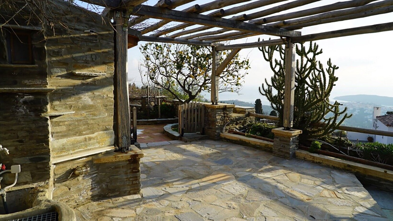 Photo of Outdoor in Andros Town
