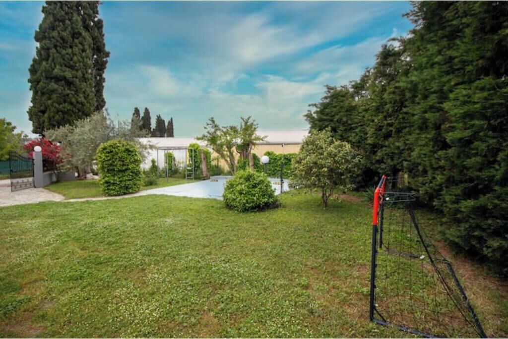Photo of Outdoor in Artemida