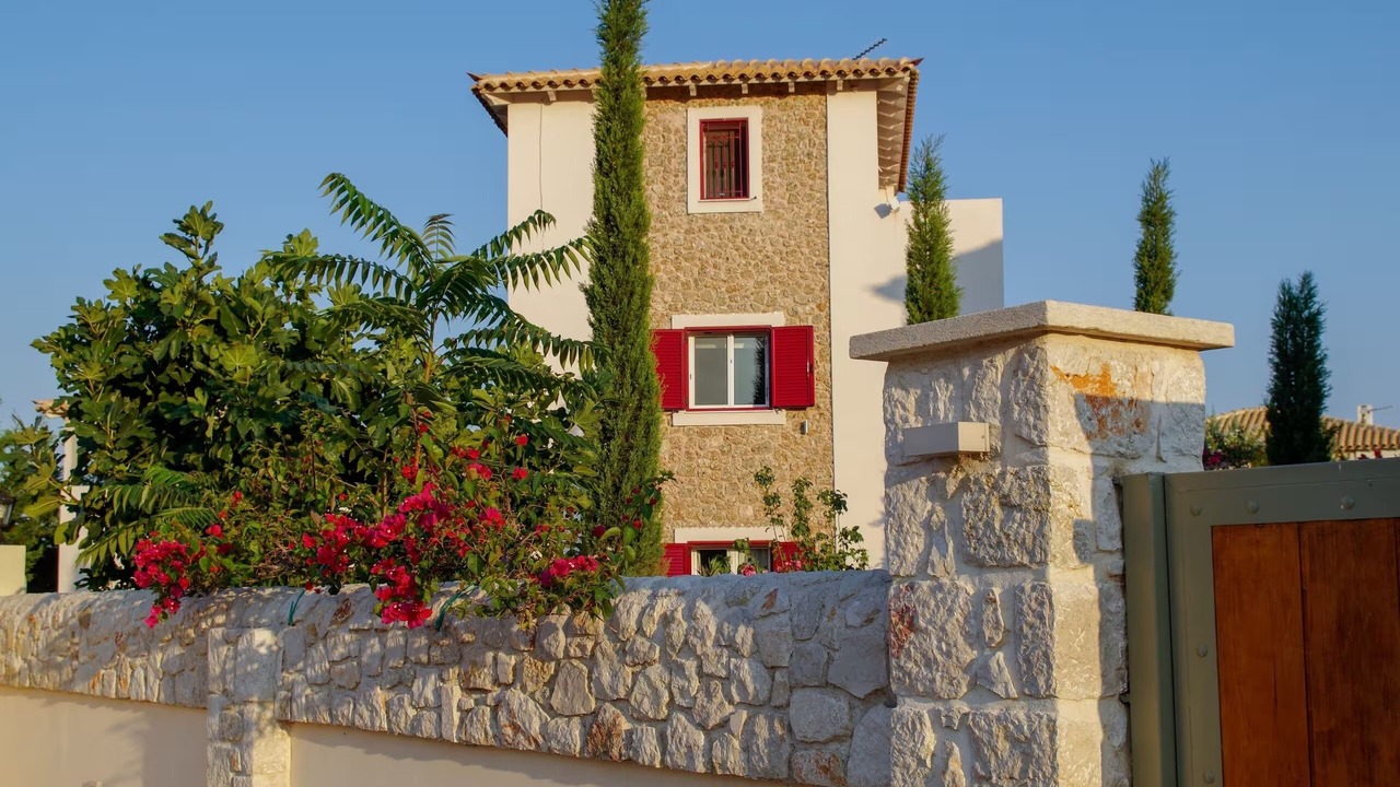 Photo of Outdoor in Plepi