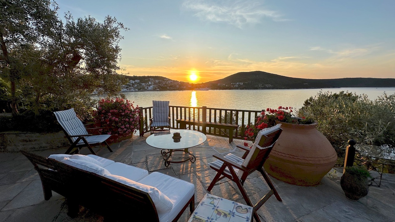 Photo of Patio Balcony in Pella Region
