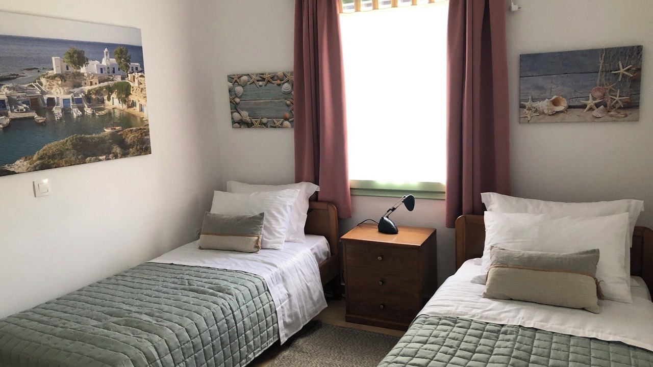 Photo of Bedroom in Adamas