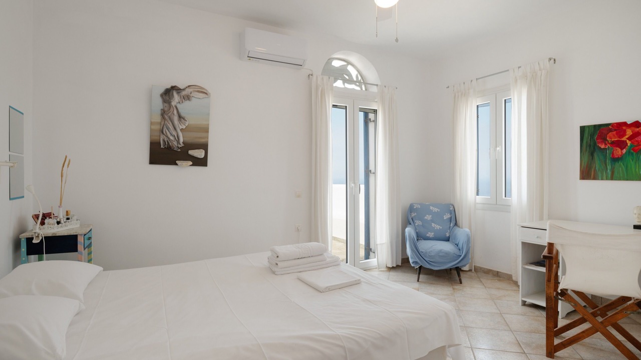 Photo of Bedroom in Exomvourgo