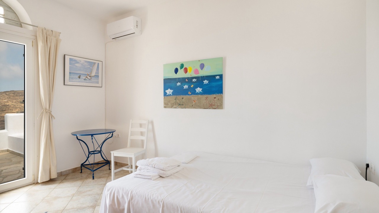 Photo of Bedroom in Exomvourgo
