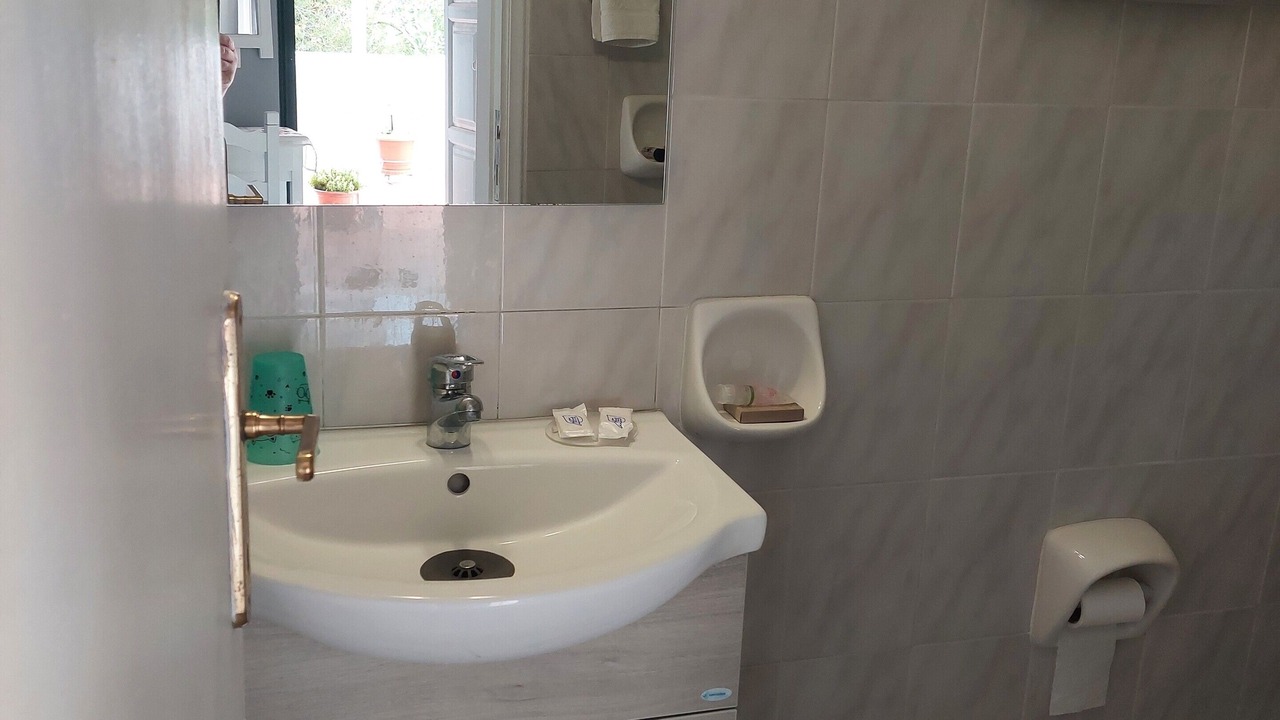 Photo of Bathroom in Patitiri