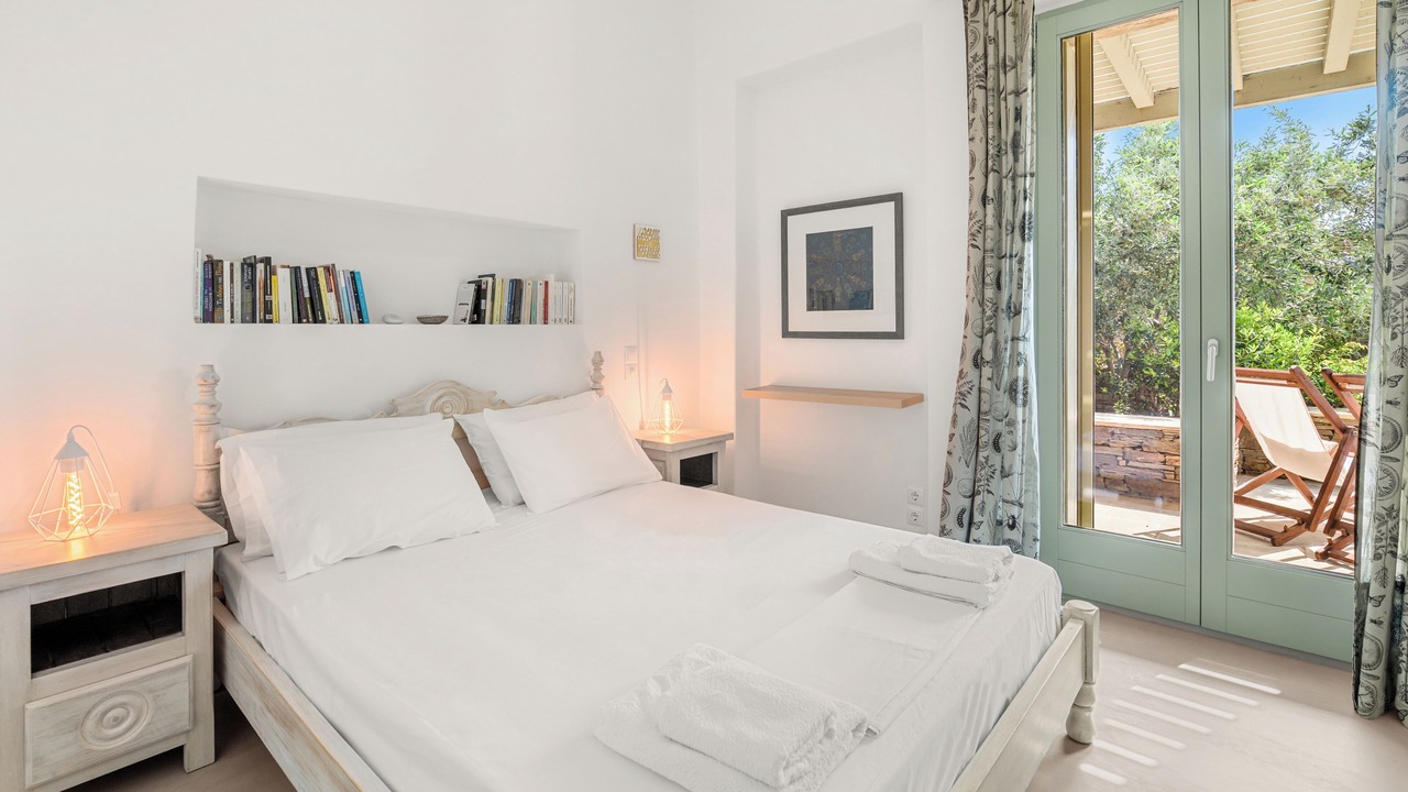 Photo of Bedroom in Exomvourgo