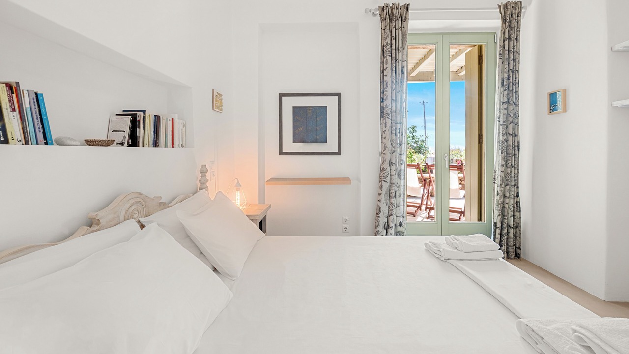 Photo of Bedroom in Exomvourgo