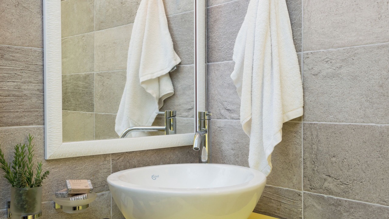Photo of Bathroom in Katapola
