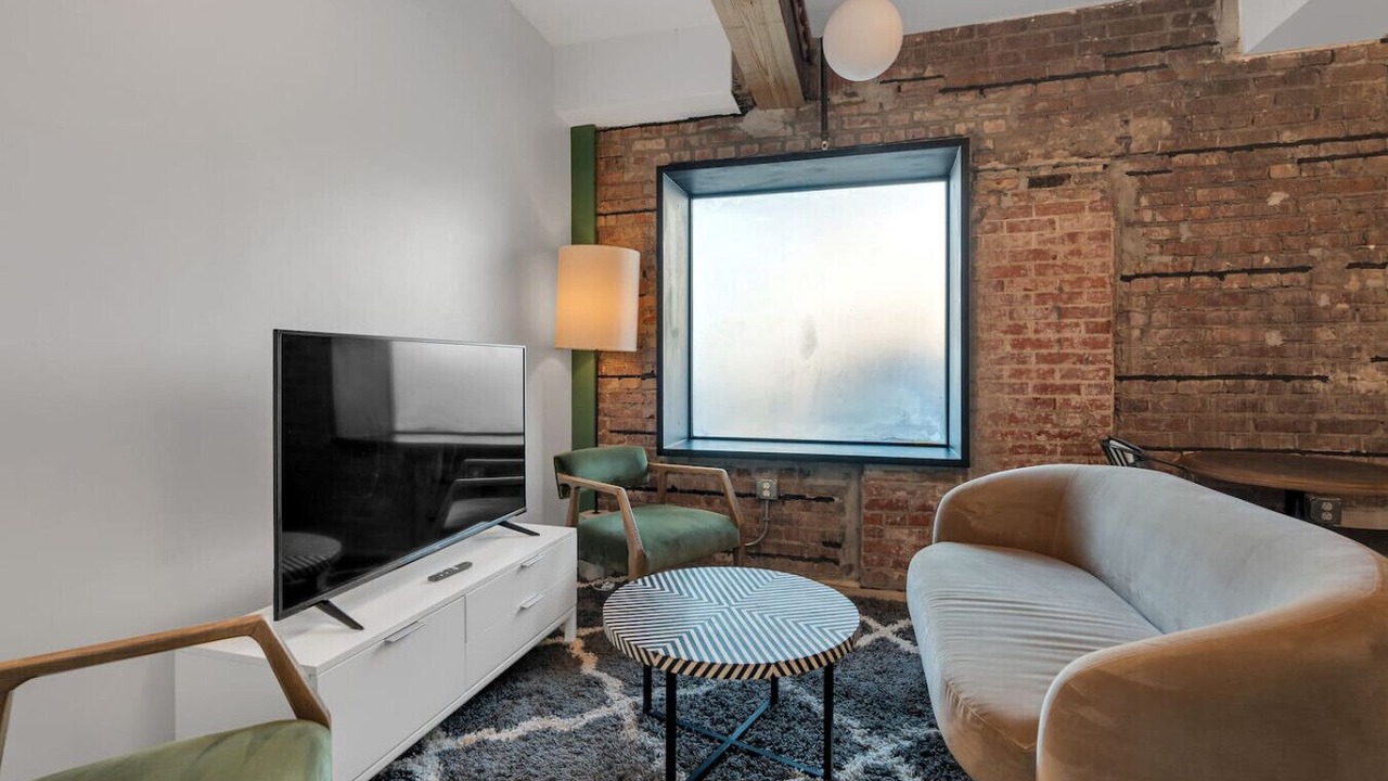 Photo of Livingroom in French Quarter