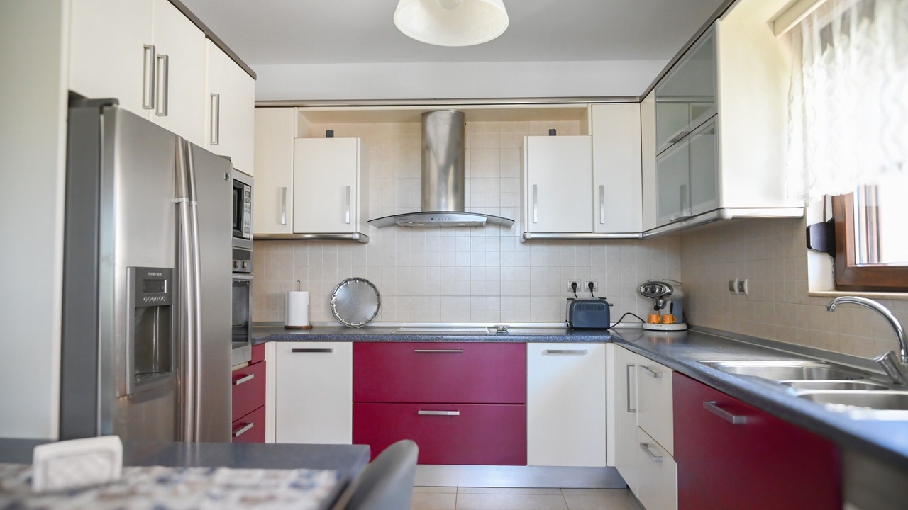 Photo of Kitchen in Petaloudes