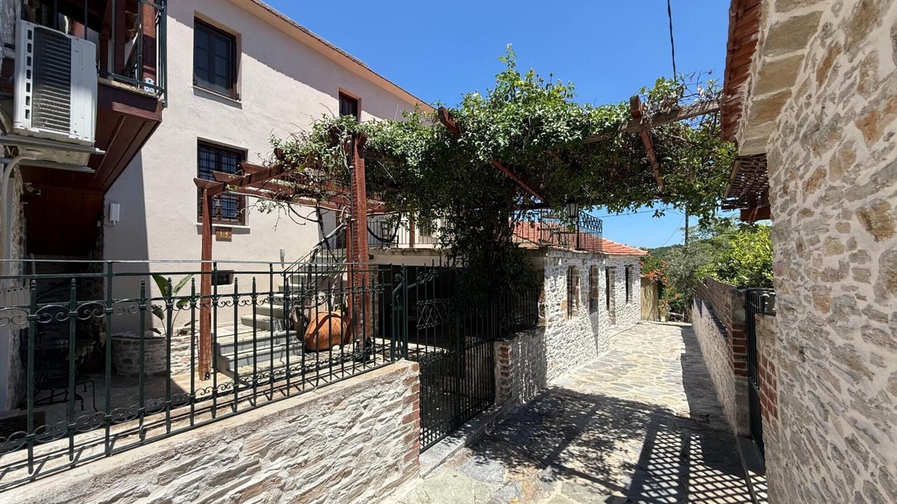 Photo of Outdoor in Xinovrisi