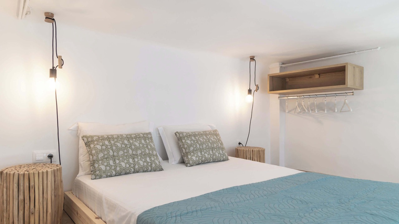 Photo of Bedroom in Adamas