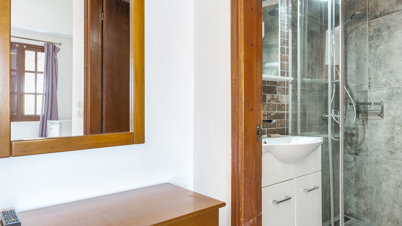 Photo of Bathroom in Amoopi