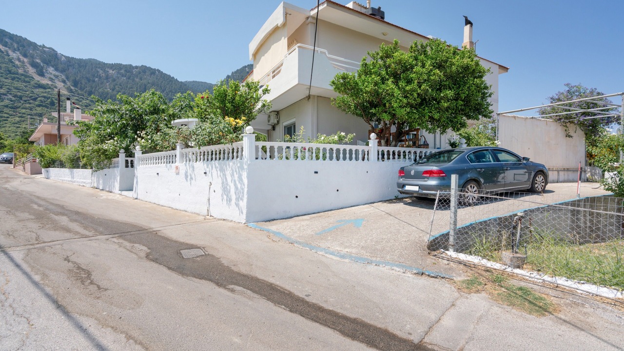 Photo of Outdoor in Salakos