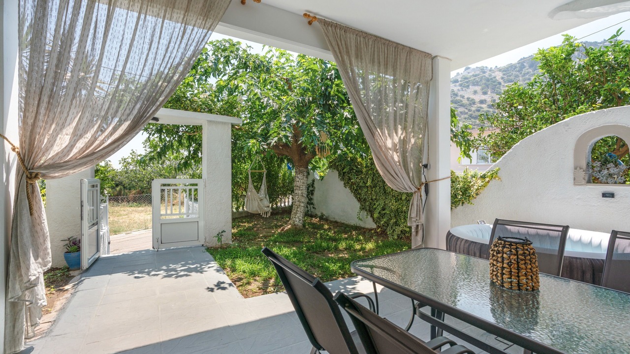 Photo of Outdoor in Salakos