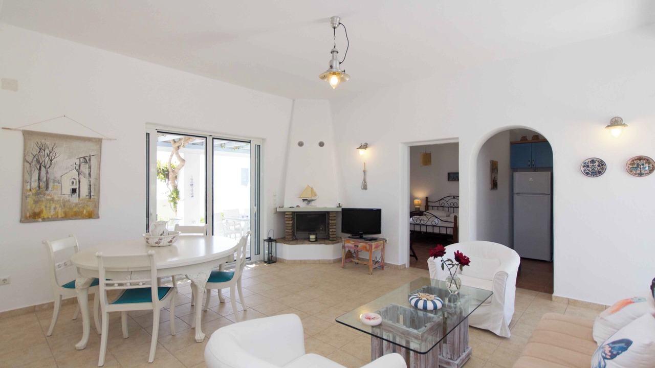 Photo of Livingroom in Chrissi Akti
