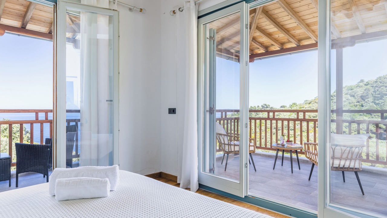 Photo of Bedroom in Glossa