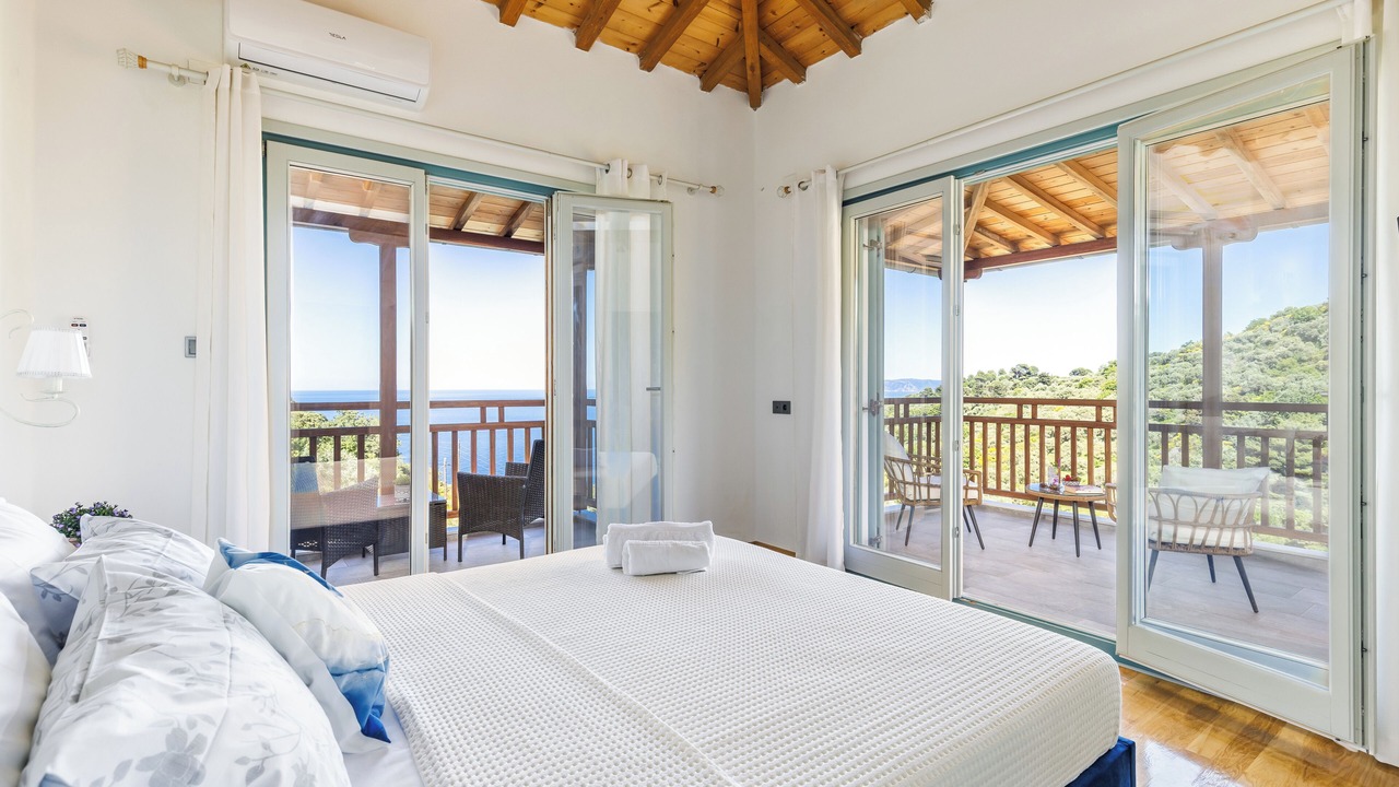 Photo of Bedroom in Glossa