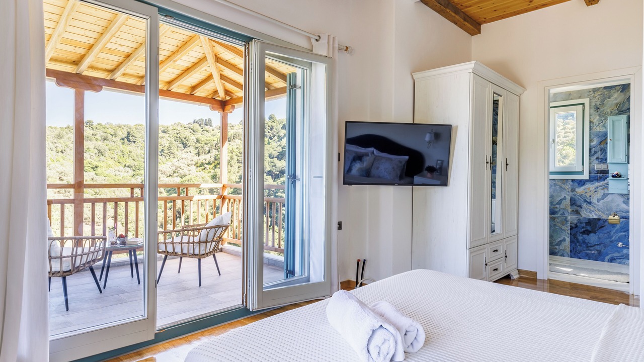 Photo of Bedroom in Glossa