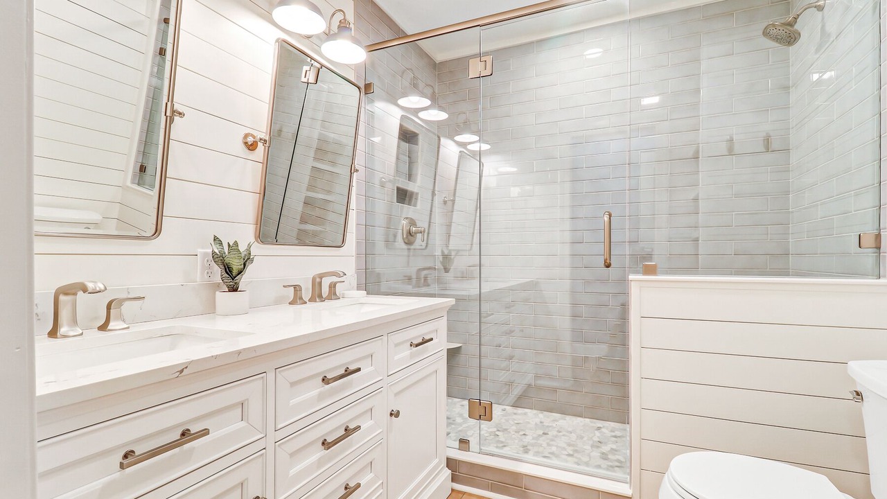 Photo of Bathroom in South Beach