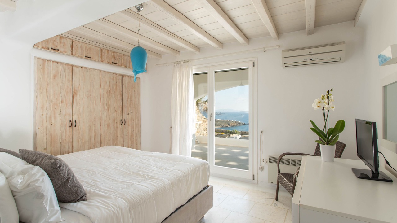 Photo of Bedroom in Faros Armenistis