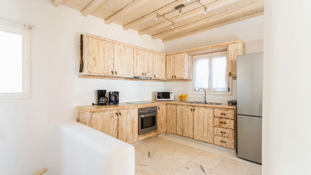 Photo of Kitchen in Faros Armenistis