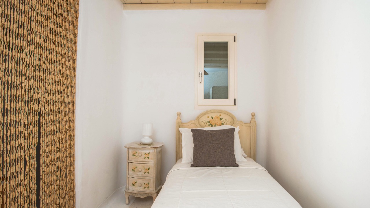 Photo of Bedroom in Faros Armenistis