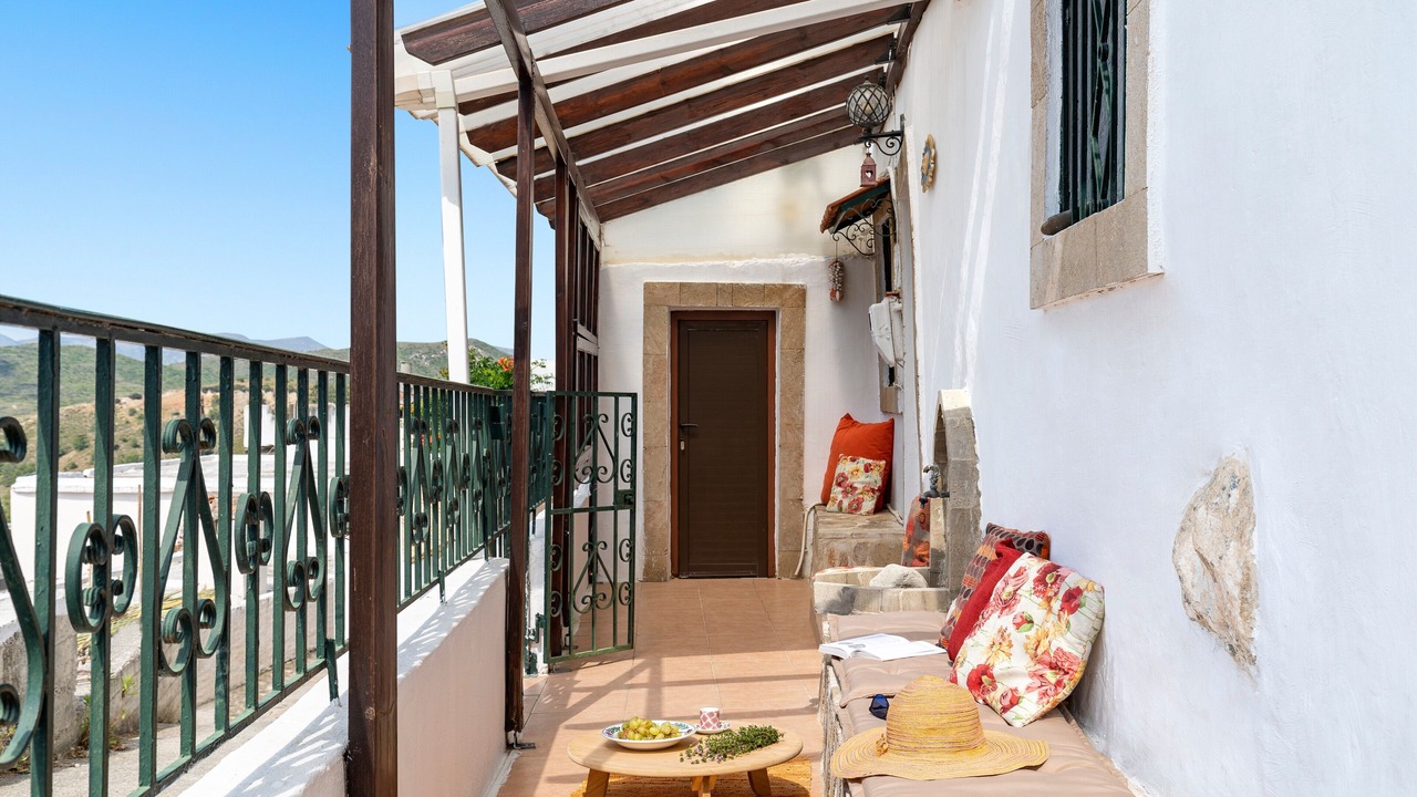 Photo of Patio Balcony in South Rhodes