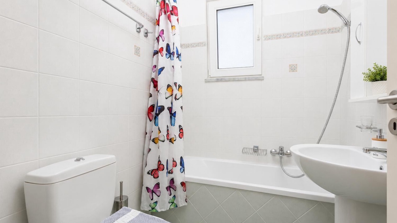 Photo of Bathroom in Gennadi
