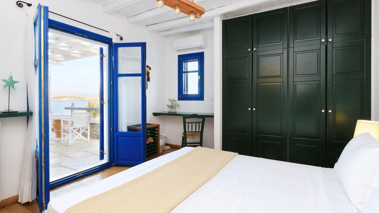 Photo of Bedroom in Drios
