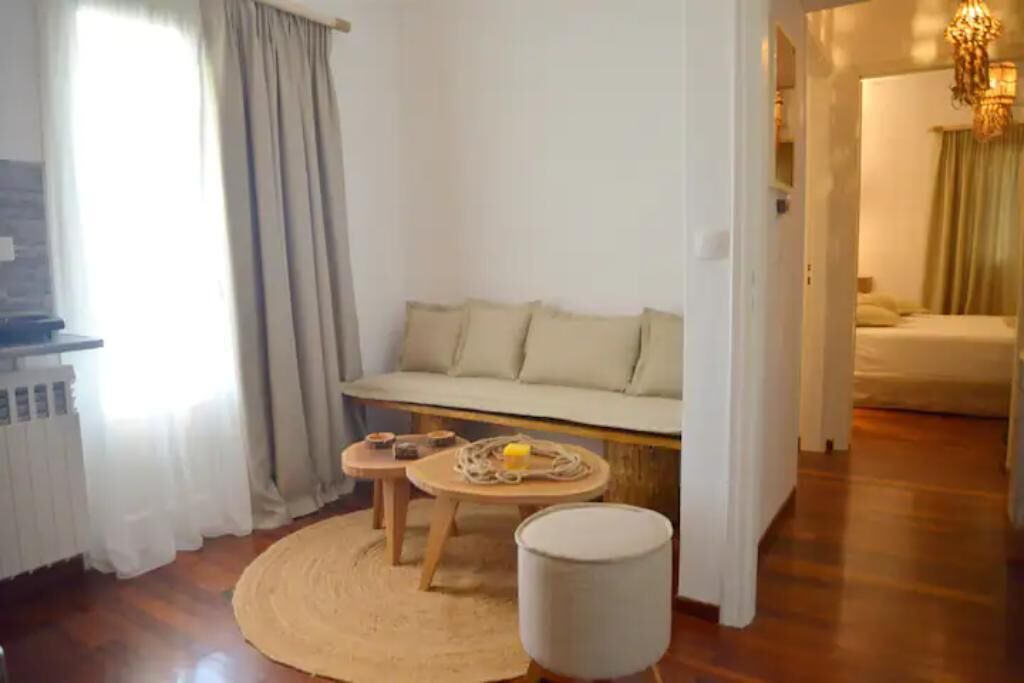 Photo of Livingroom in Adamas