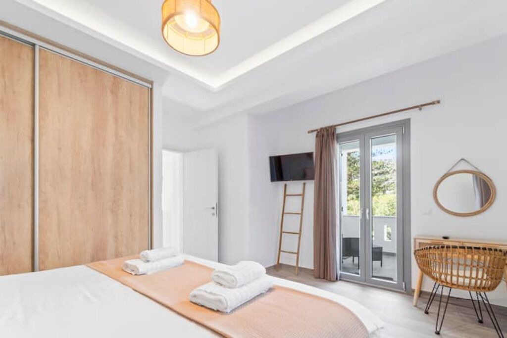 Photo of Bedroom in Paleopolis