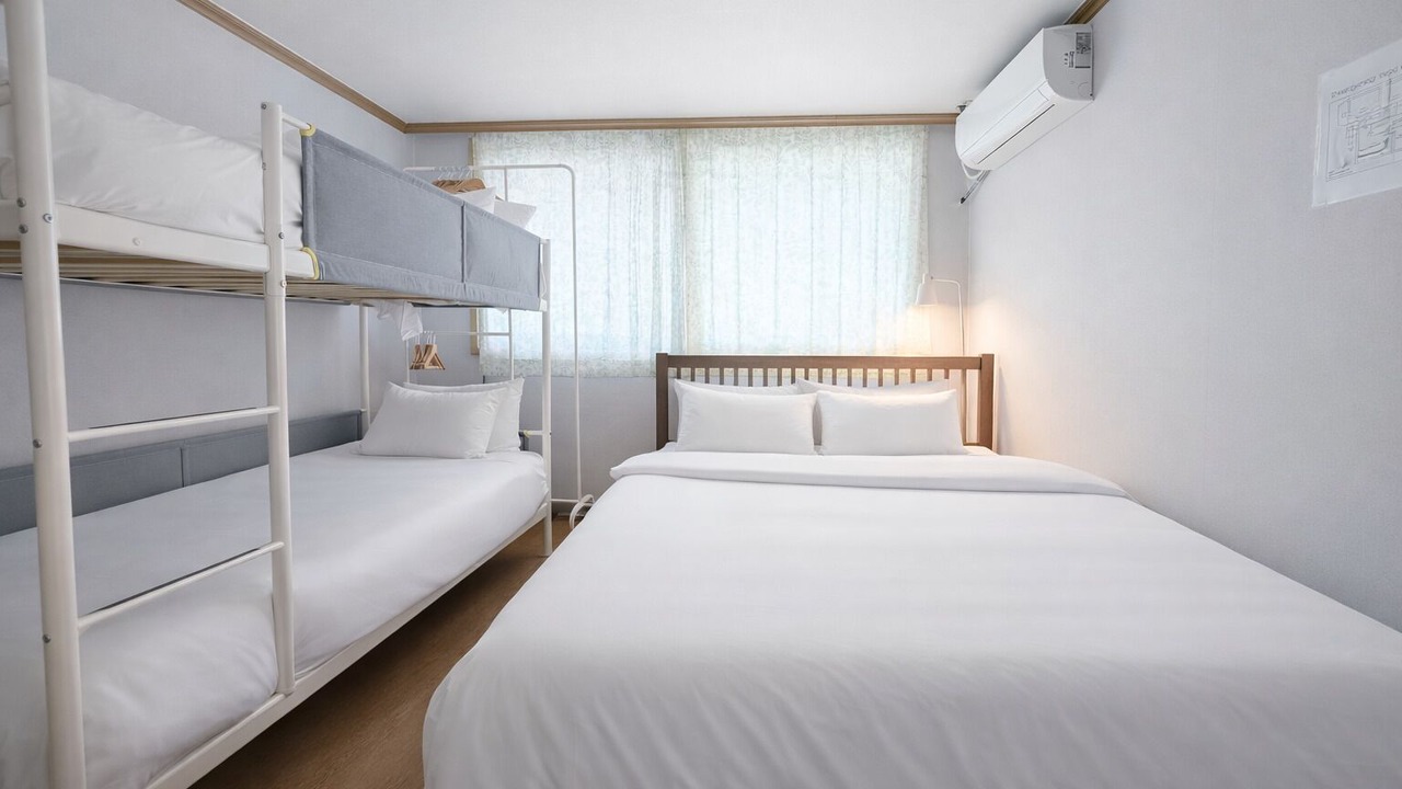 Photo of Bedroom in Cheongunhyoja-dong