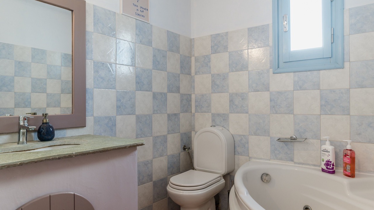 Photo of Bathroom in Agios Ioannis