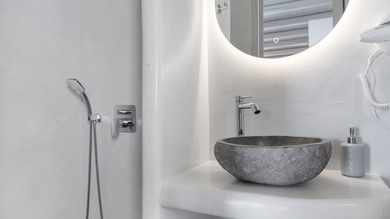 Photo of Bathroom in Katapola
