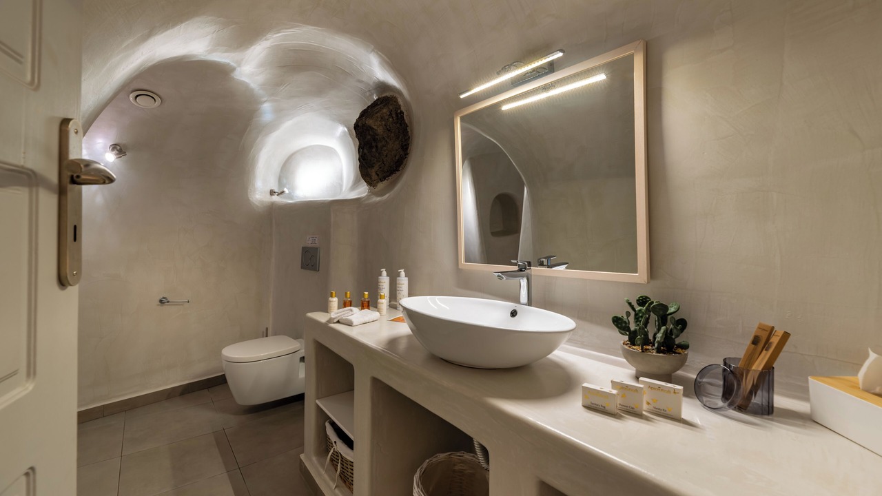 Photo of Bathroom in Vothon