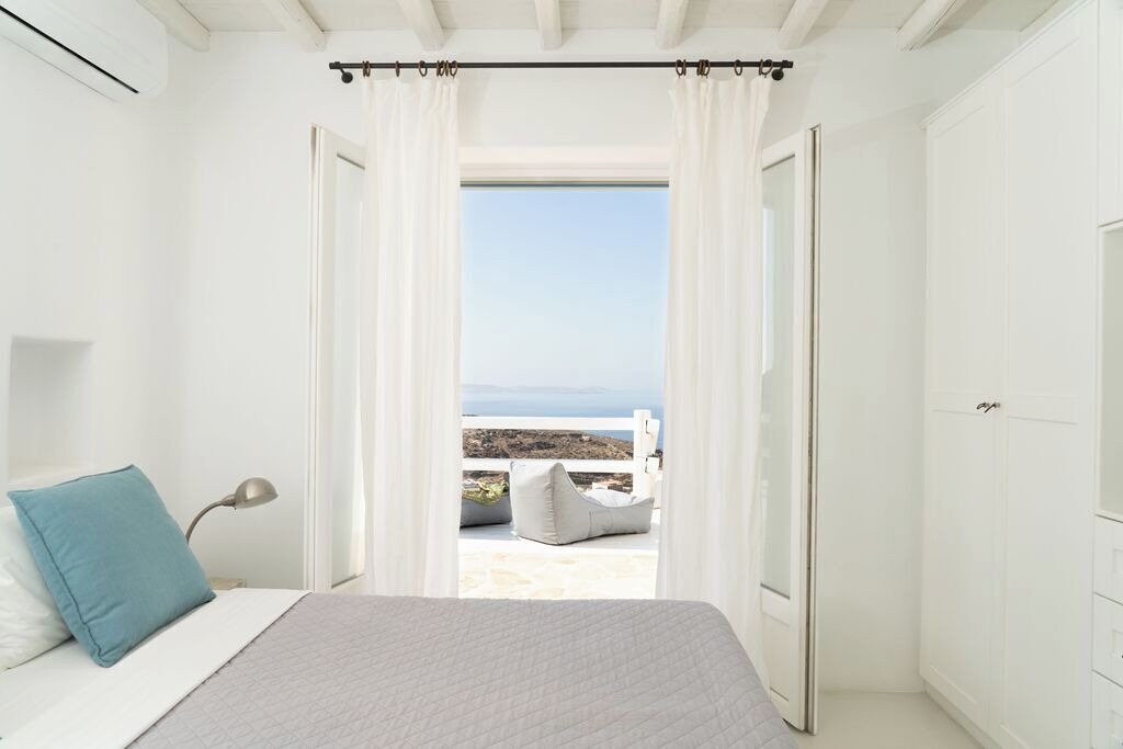 Photo of Bedroom in Faros Armenistis