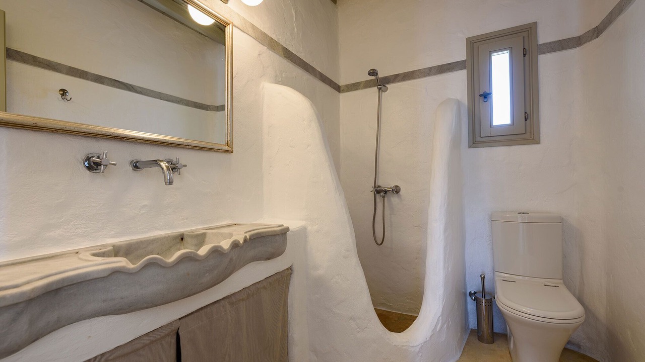 Photo of Bathroom in Logaras