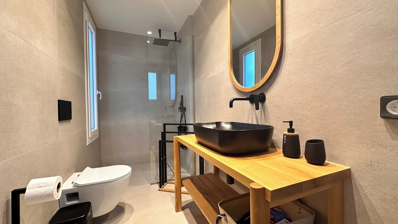 Photo of Bathroom in Tripiti
