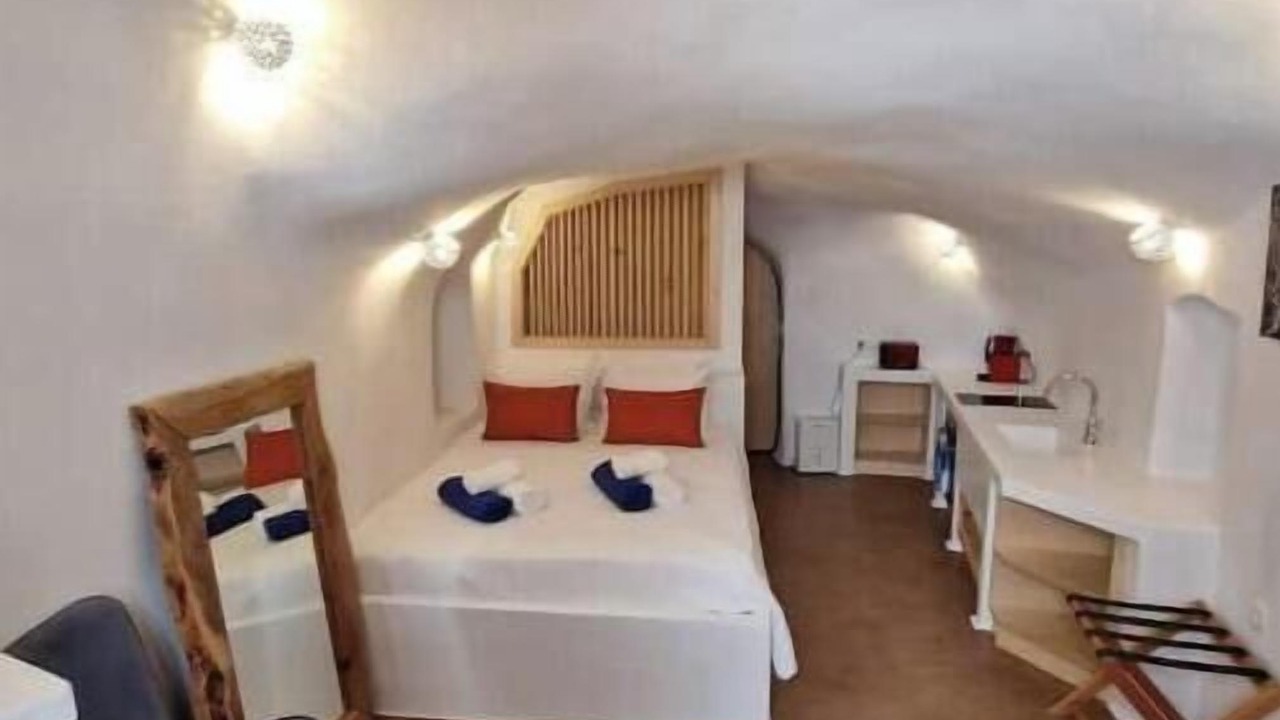 Photo of Bedroom in Emporio