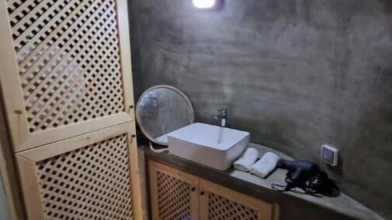Photo of Bathroom in Emporio