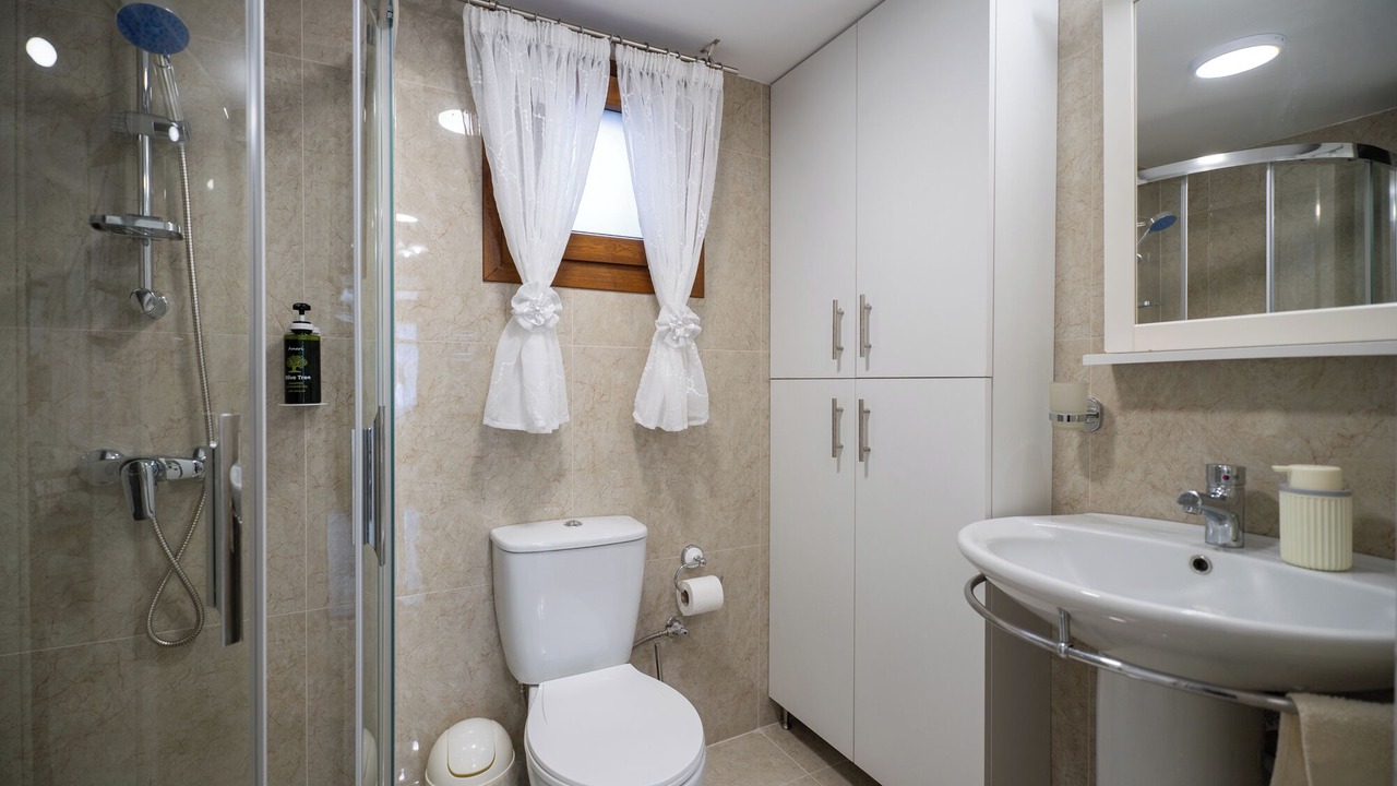 Photo of Bathroom in Kalambaka