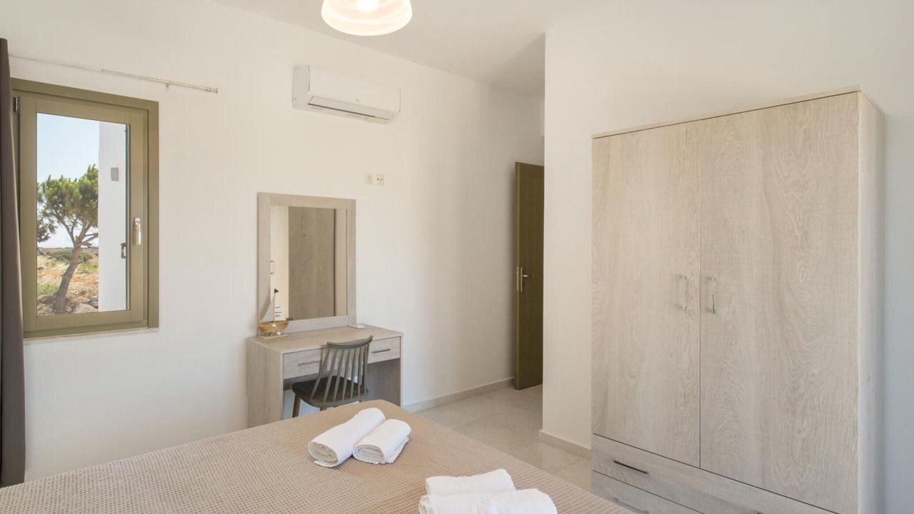 Photo of Bedroom in Drios