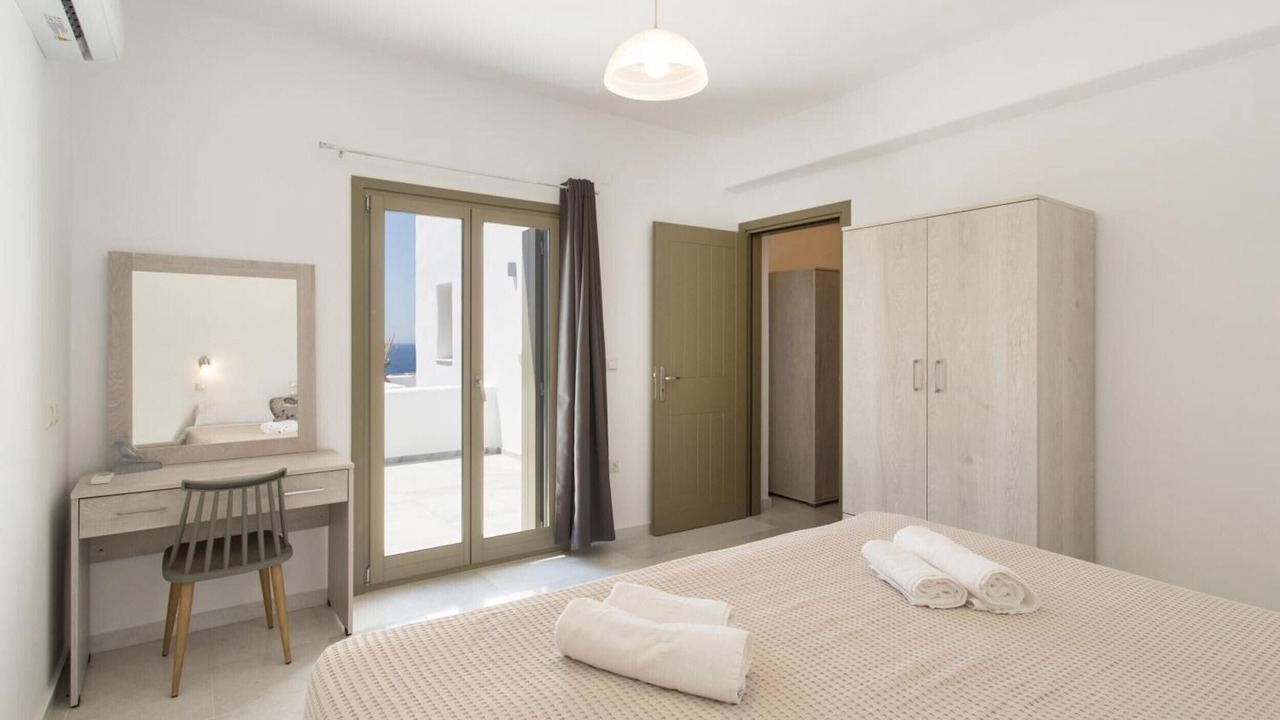 Photo of Bedroom in Drios