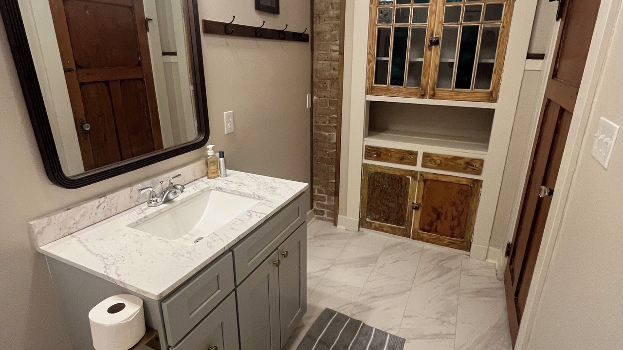 Photo of Bathroom in Arabi